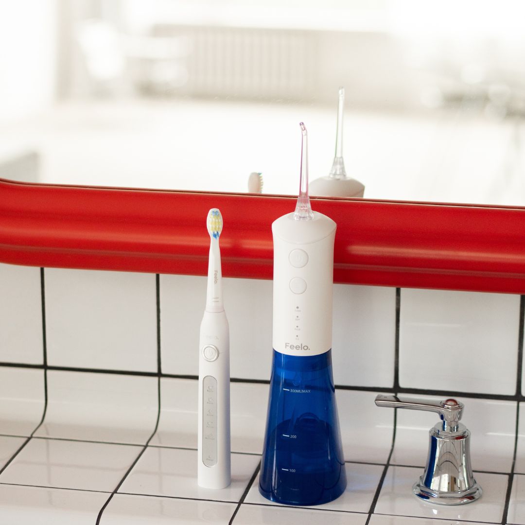 szczoteczka soniczna i irygator do zębów