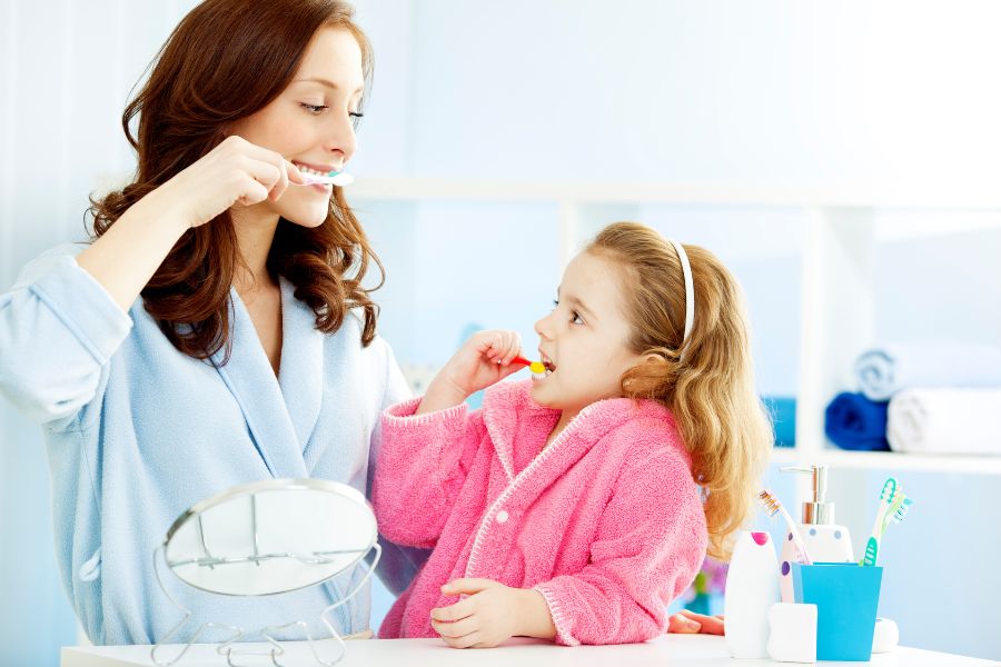 wspólne mycie zębów jak zachęcić dziecko do mycia zębów