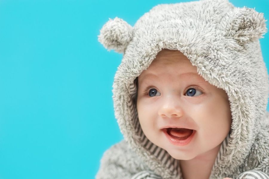 Ząbkowanie u niemowląt. Jak pomóc dziecku? Poradnik dla rodziców