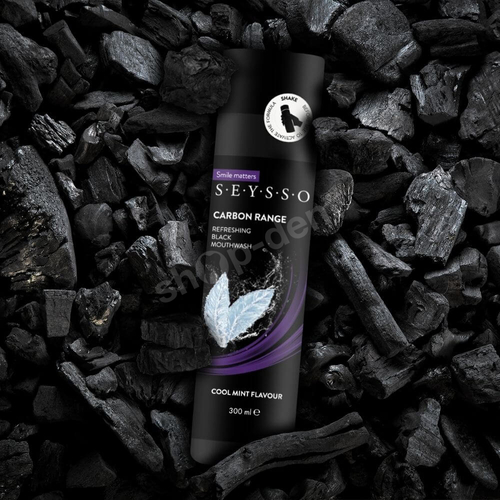 SEYSSO Carbon Black Odświeżający płyn do płukania jamy ustnej z węglem aktywnym 300 ml